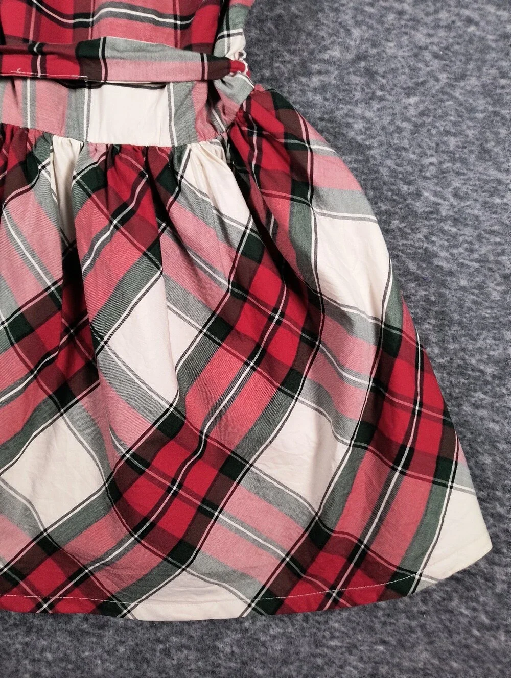 🔥 Bundle 2 For $7🔥 Carter's plaid dress, girl's size 7